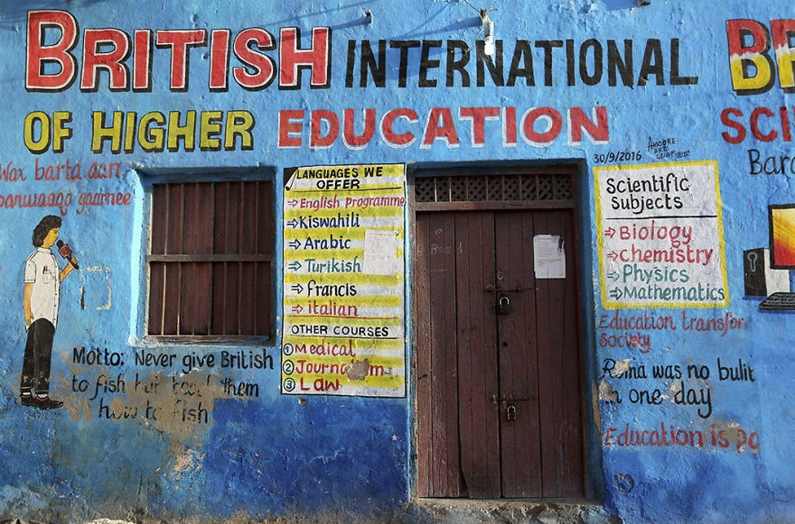 Artist Turns Fa&ccedil;ades Of Small Businesses Into Works Of Art In Somalia