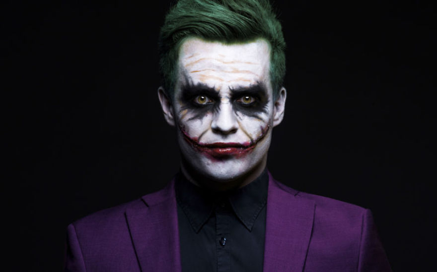 Artists Transform Ordinary People Into Celebrities Of The Past And Current