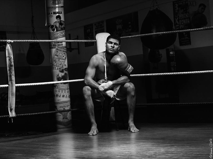 Artists Transform Ordinary People Into Celebrities Of The Past And Current