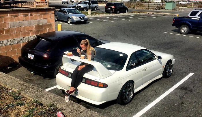 Use Your Car Spoiler As A Picnic Table