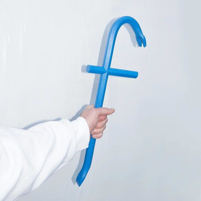 Artist Turns Logos Of Famous Brands Into Weapons, And The Result Is Dangerously Awesome Artist Turns Logos Of Famous Brands Into Weapons, And The Result Is Dangerously Awesome