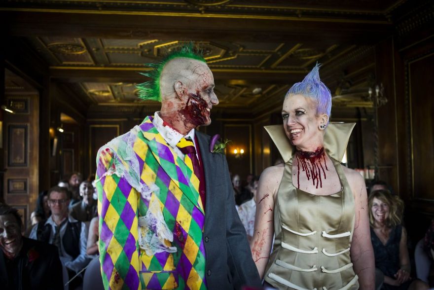 Creepy Wedding: Bride And Groom Get Married In The Style Of The Walking Dead Series