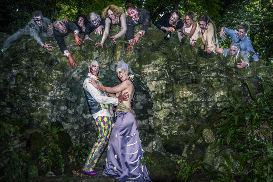 Creepy Wedding: Bride And Groom Get Married In The Style Of The Walking Dead Series