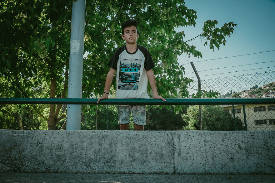 One Afternoon, Six Teenagers, One Camera... And No Smartphone At All ! One Afternoon, Six Teenagers, One Camera... And No Smartphone At All !