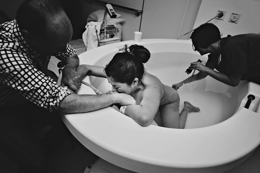 I Captured The Miracle Of Childbirth In All Its Glory