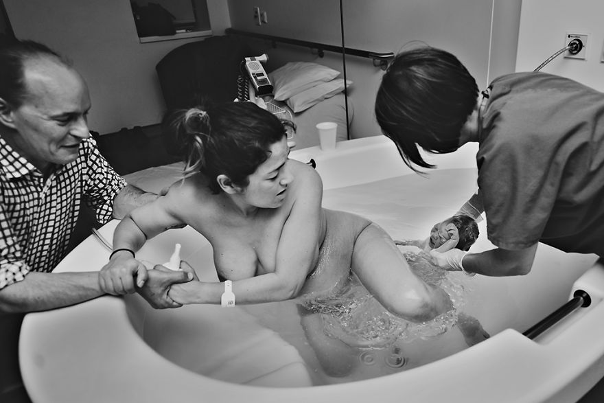 I Captured The Miracle Of Childbirth In All Its Glory