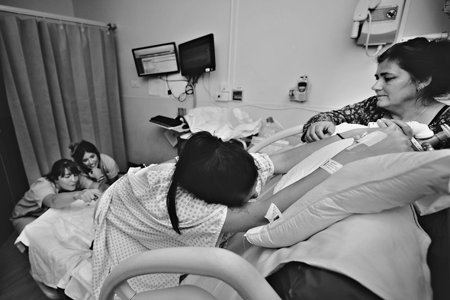 I Documented An Emotional, Tiring Yet Beautiful Miracle Of Birth