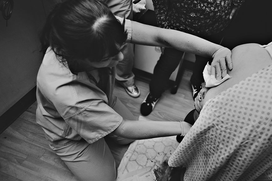 I Documented An Emotional, Tiring Yet Beautiful Miracle Of Birth