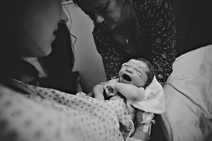 I Documented An Emotional, Tiring Yet Beautiful Miracle Of Birth I Documented An Emotional, Tiring Yet Beautiful Miracle Of Birth