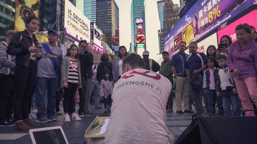 Incredible Artist On The Streets Of New York City! Incredible Artist On The Streets Of New York City!