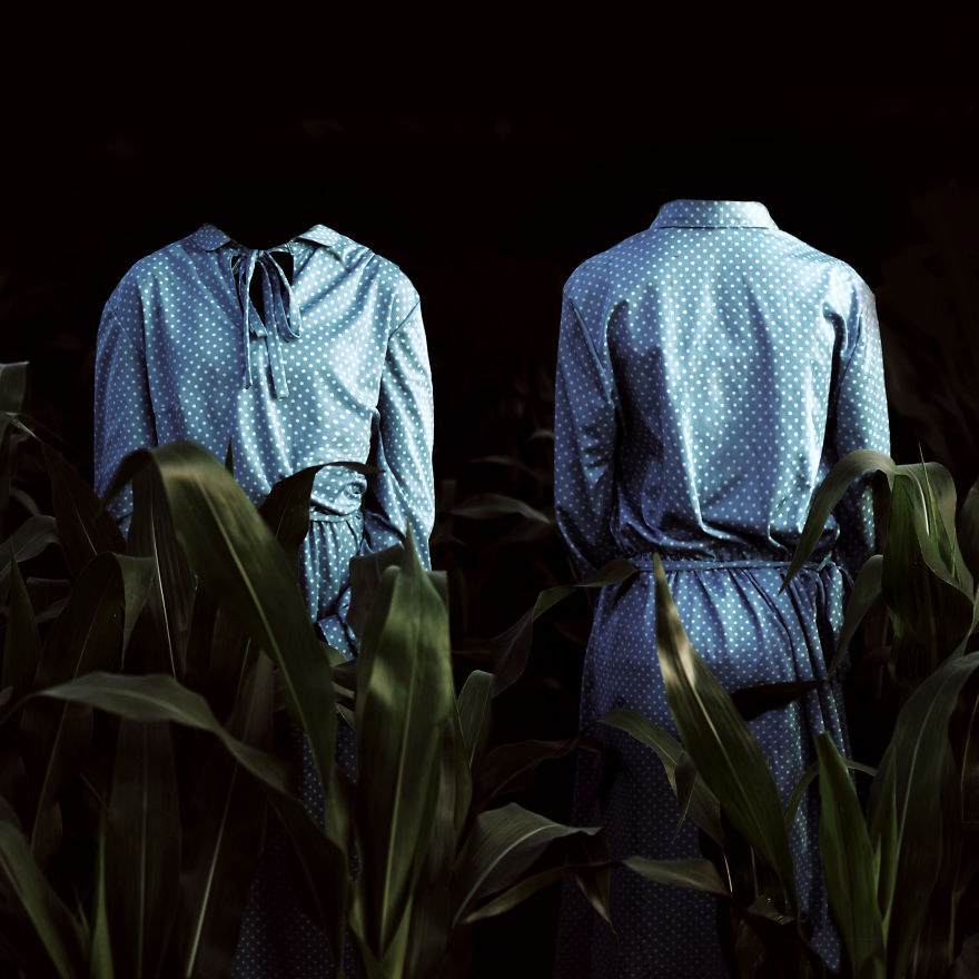 Artist Creates Surreal World Of Headless Clones In His Hide And Seek Series Artist Creates Surreal World Of Headless Clones In His Hide And Seek Series