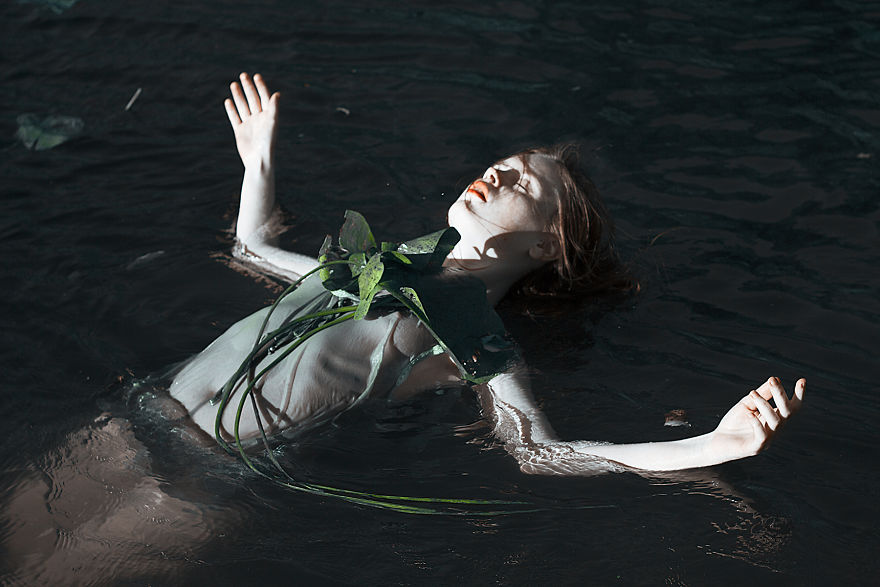 Redheads Stories: Reds In Water