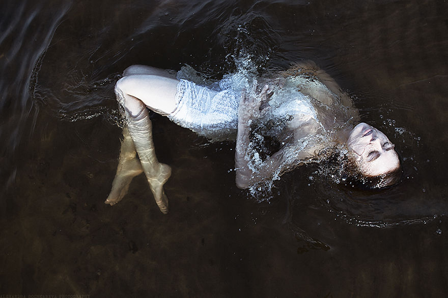 Redheads Stories: Reds In Water