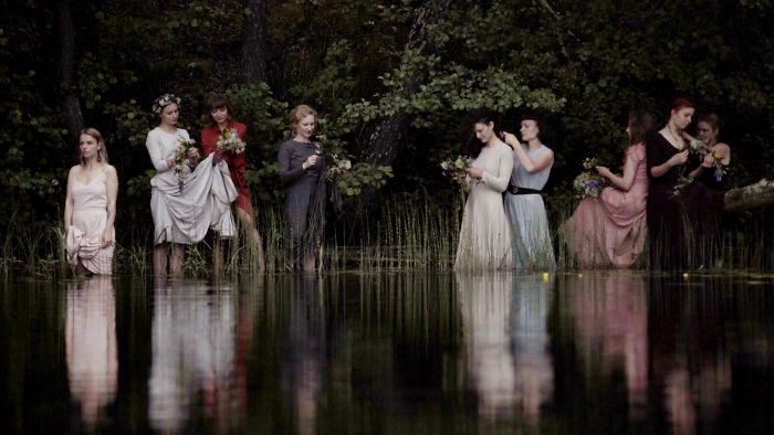 9 Women Sing An Ancient Lithuanian Song To Remind Us That Everyone Can Sing And Feel Connected