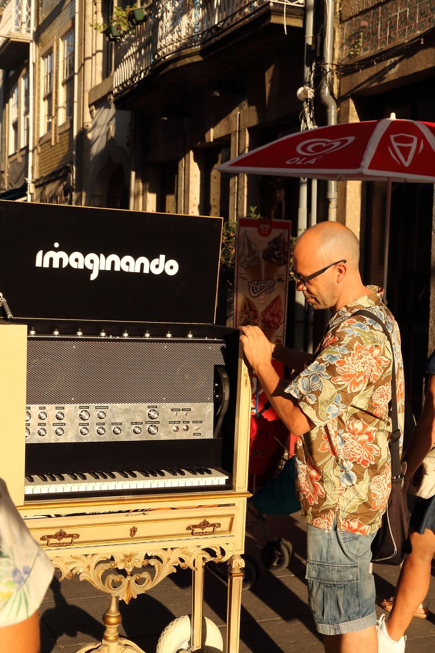 Turning Vintage Furniture Into A Crank Powered Synthesizer: The Digital Music Box