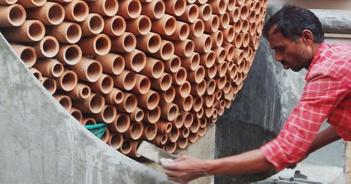 Indian Designers Built A Genius Air Conditioner That Works Without Electricity, And It Can Save Lives