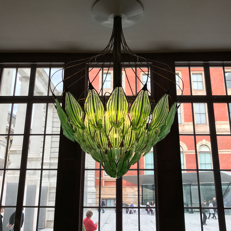 This ‘Living’ Lamp Actually Breathes Air, And It’s Straight Out Of A Sci-Fi Movie This ‘Living’ Lamp Actually Breathes Air, And It’s Straight Out Of A Sci-Fi Movie