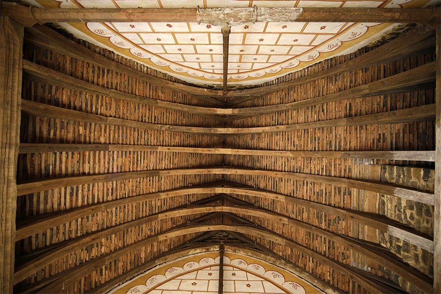 For 20 Years The French Have Been Building A Medieval Castle Using Medieval Techniques, And The Result Is Incredible For 20 Years The French Have Been Building A Medieval Castle Using Medieval Techniques, And The Result Is Incredible