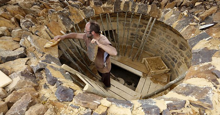 For 20 Years The French Have Been Building A Medieval Castle Using Medieval Techniques, And The Result Is IncredibleFor 20 Years The French Have Been Building A Medieval Castle Using Medieval Techniques, And The Result Is Incredible