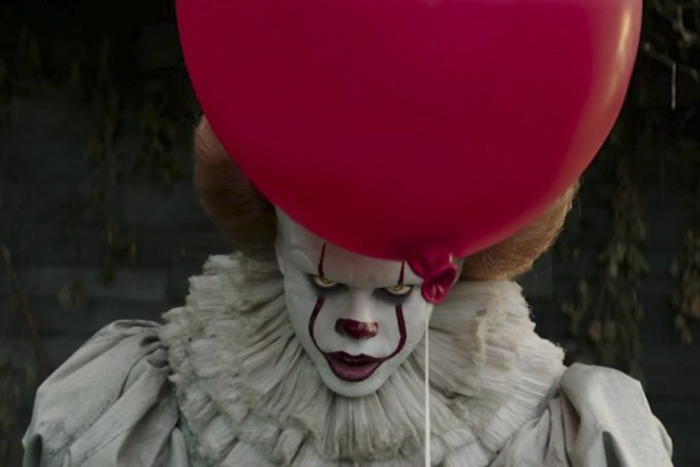 People In Sydney Are Creeped Out By Red Balloons That Suddenly Appeared Around The City People In Sydney Are Creeped Out By Red Balloons That Suddenly Appeared Around The City