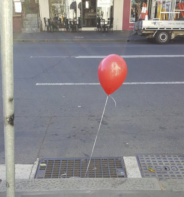 creepy-red-balloons-all-over-sydney-10 creepy-red-balloons-all-over-sydney-10