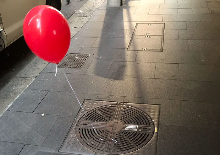 creepy-red-balloons-all-over-sydney-coverimage creepy-red-balloons-all-over-sydney-coverimage
