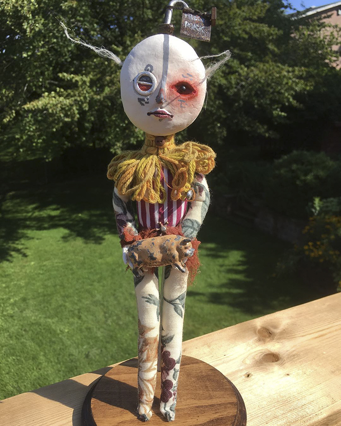 12-Year-Old Boy Creates Creepy Sculptures Using Found Materials, And They're Surprisingly Awesome 12-Year-Old Boy Creates Creepy Sculptures Using Found Materials, And They're Surprisingly Awesome