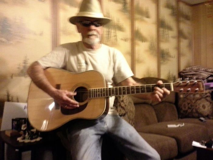 Daddio Sings The Blues