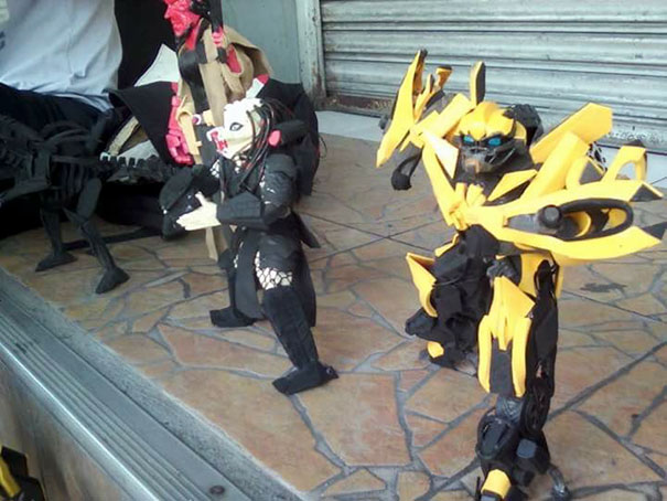 Filipino Man Turns Old Flip Flops Into Action Figures, And The Result Is Quite Impressive Filipino Man Turns Old Flip Flops Into Action Figures, And The Result Is Quite Impressive