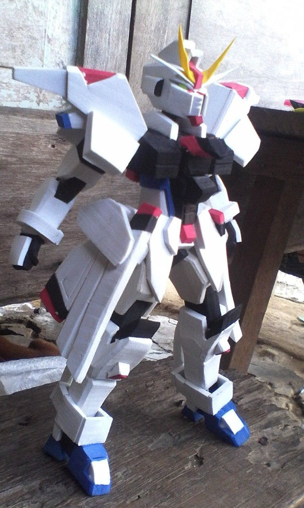 Filipino Man Turns Old Flip Flops Into Action Figures, And The Result Is Quite Impressive Filipino Man Turns Old Flip Flops Into Action Figures, And The Result Is Quite Impressive