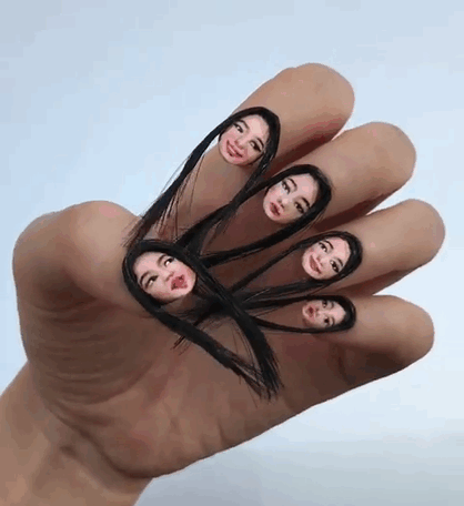 hair-selfie-nails-art-tiny-faces-designdain-9 hair-selfie-nails-art-tiny-faces-designdain-9