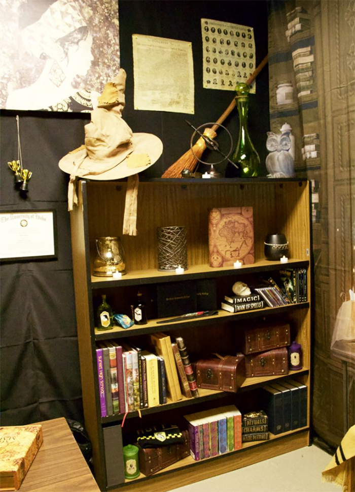 Teacher Spends 70 Hours Turning Boring Classroom Into Hogwarts, Makes Us Believe Magic Truly Exists