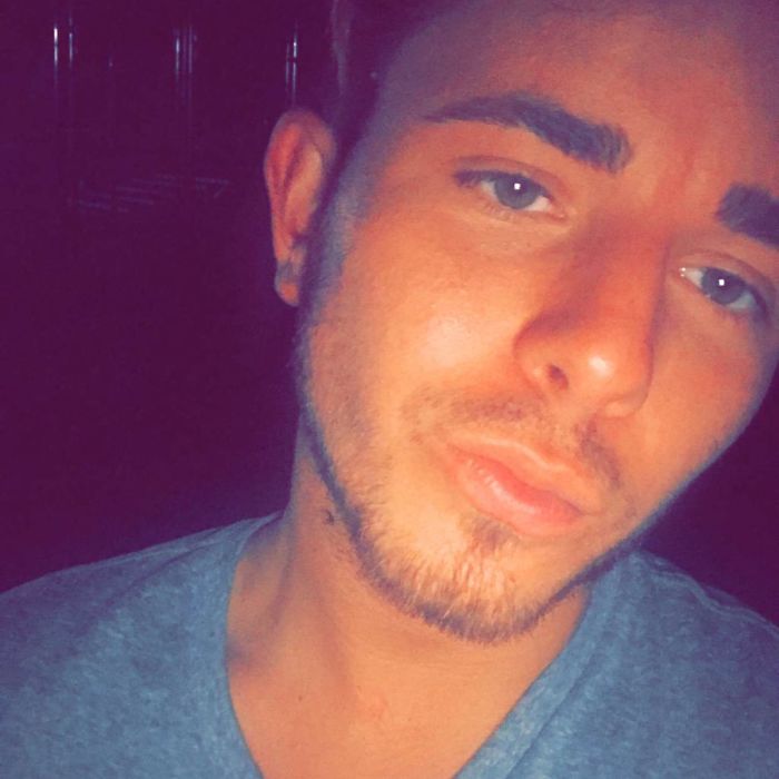 Gay Teen Asks Friend's Mom If He Can Come To Girls-Only Sleepover And Her Response Wins The Internet Gay Teen Asks Friend's Mom If He Can Come To Girls-Only Sleepover And Her Response Wins The Internet