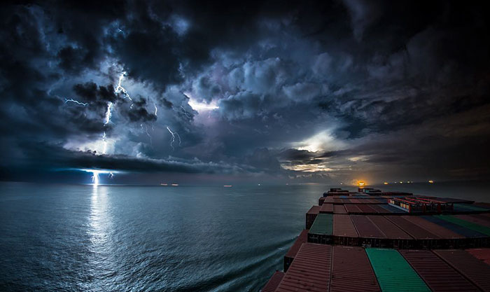 Incredible 30-Day Journey Of A Cargo Ship In A Timelapse Shows What Most Of Us Will Never See In Our Lifetimes