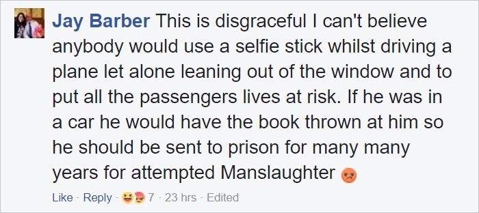 Pilot's Dangerous Mid-Flight Selfies Go Viral, But Turns Out They're Not As Risky As Many Thought Pilot's Dangerous Mid-Flight Selfies Go Viral, But Turns Out They're Not As Risky As Many Thought