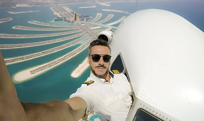 Pilot's Dangerous Mid-Flight Selfies Go Viral, But Turns Out They're Not As Risky As Many Thought Pilot's Dangerous Mid-Flight Selfies Go Viral, But Turns Out They're Not As Risky As Many Thought
