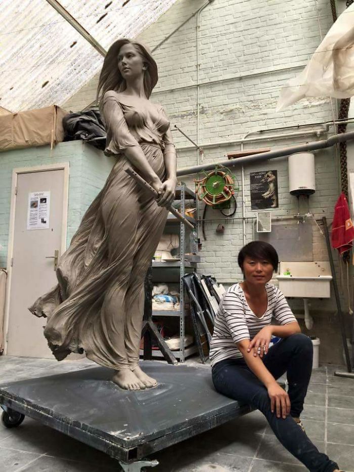 Artist Creates Life-Size Sculptures Of Women Inspired By Renaissance Art, Reveals The Beauty Of Female Form Artist Creates Life-Size Sculptures Of Women Inspired By Renaissance Art, Reveals The Beauty Of Female Form