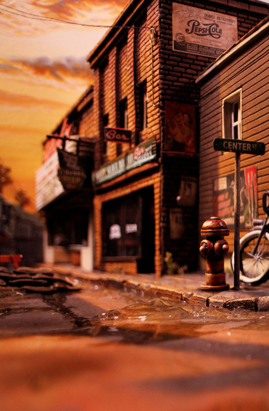 I Rebuilt An Old Stereo Unit As A Tribute To Stephen King's 'It' I Rebuilt An Old Stereo Unit As A Tribute To Stephen King's 'It'