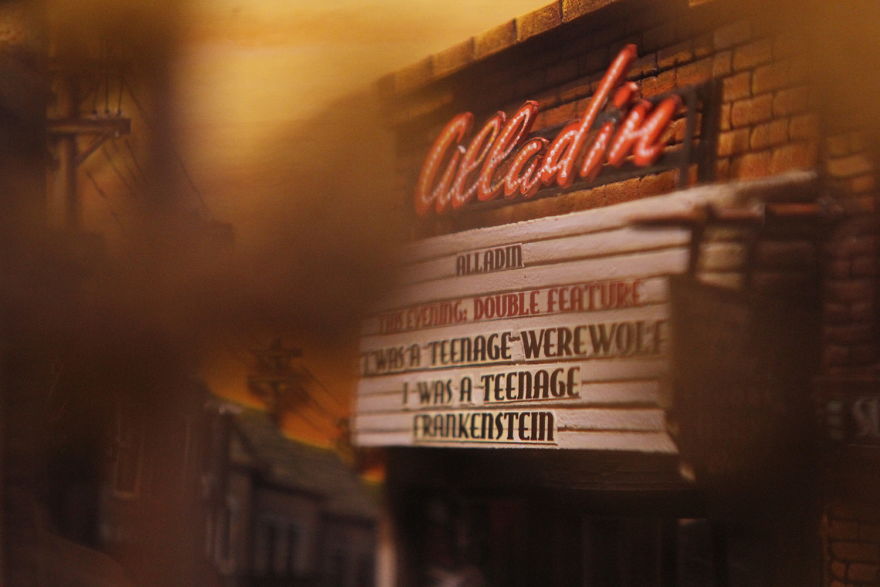 I Rebuilt An Old Stereo Unit As A Tribute To Stephen King's 'It' I Rebuilt An Old Stereo Unit As A Tribute To Stephen King's 'It'