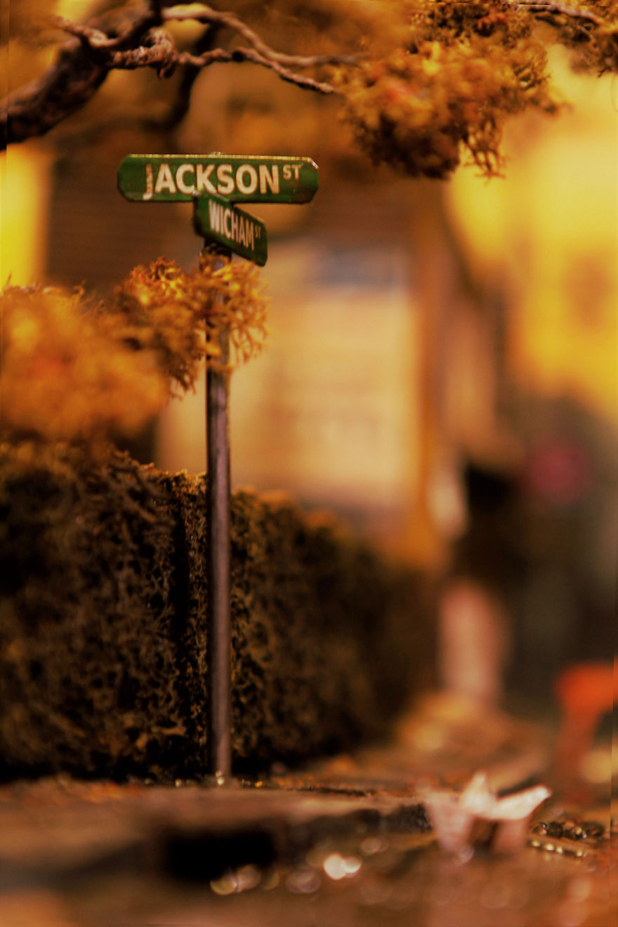 I Rebuilt An Old Stereo Unit As A Tribute To Stephen King's 'It' I Rebuilt An Old Stereo Unit As A Tribute To Stephen King's 'It'