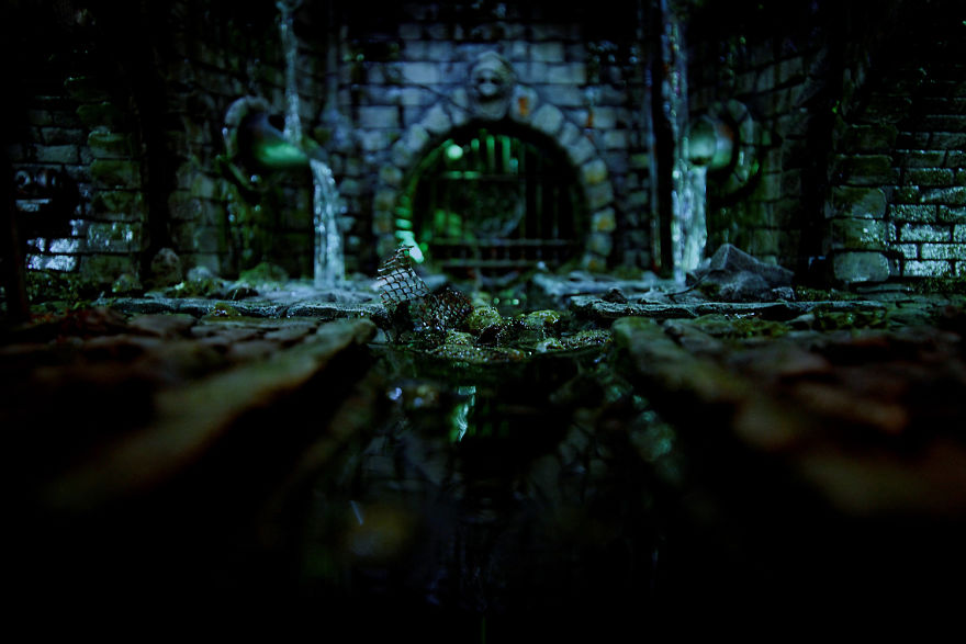 I Rebuilt An Old Stereo Unit As A Tribute To Stephen King's 'It' I Rebuilt An Old Stereo Unit As A Tribute To Stephen King's 'It'