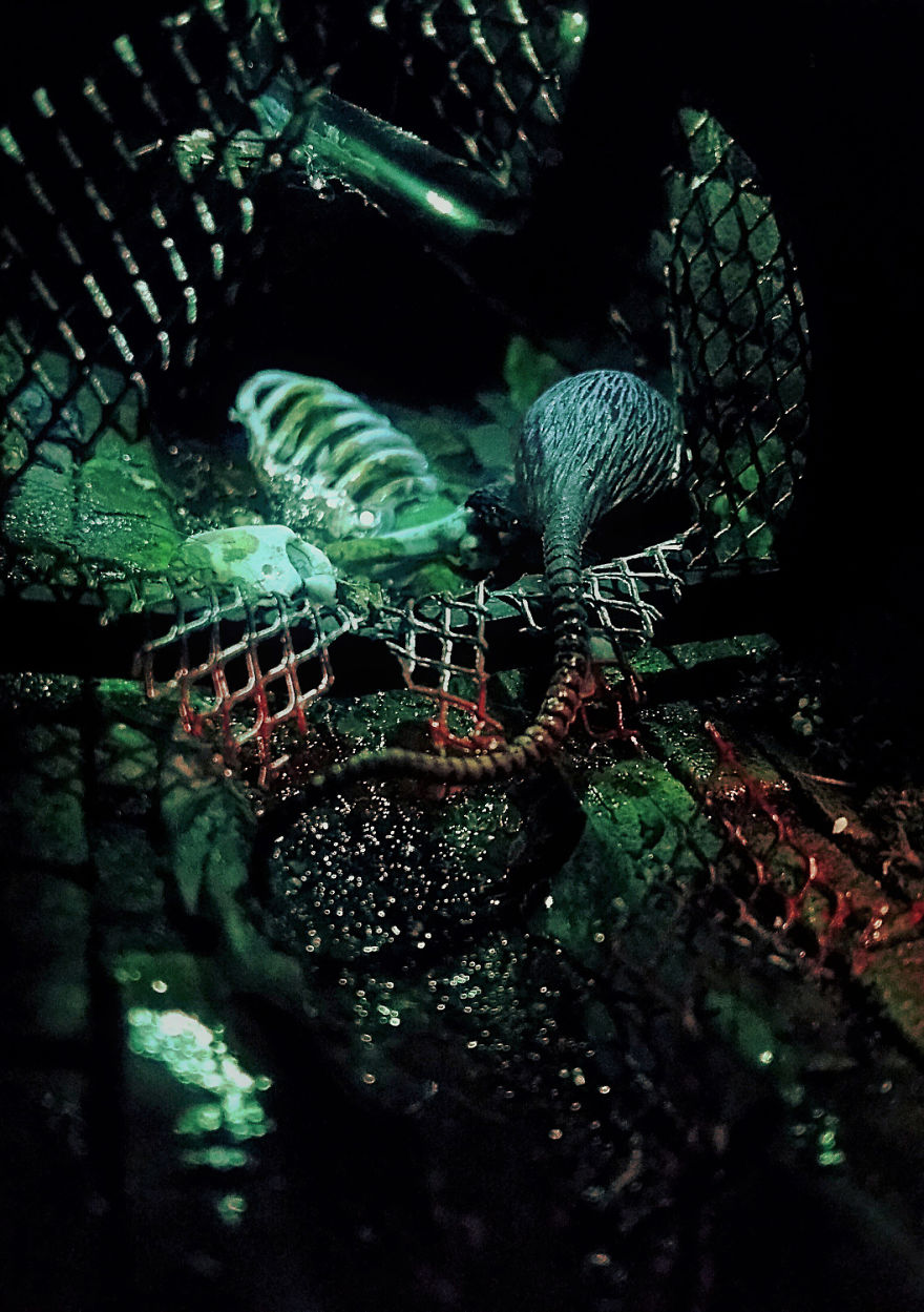 I Rebuilt An Old Stereo Unit As A Tribute To Stephen King's 'It' I Rebuilt An Old Stereo Unit As A Tribute To Stephen King's 'It'