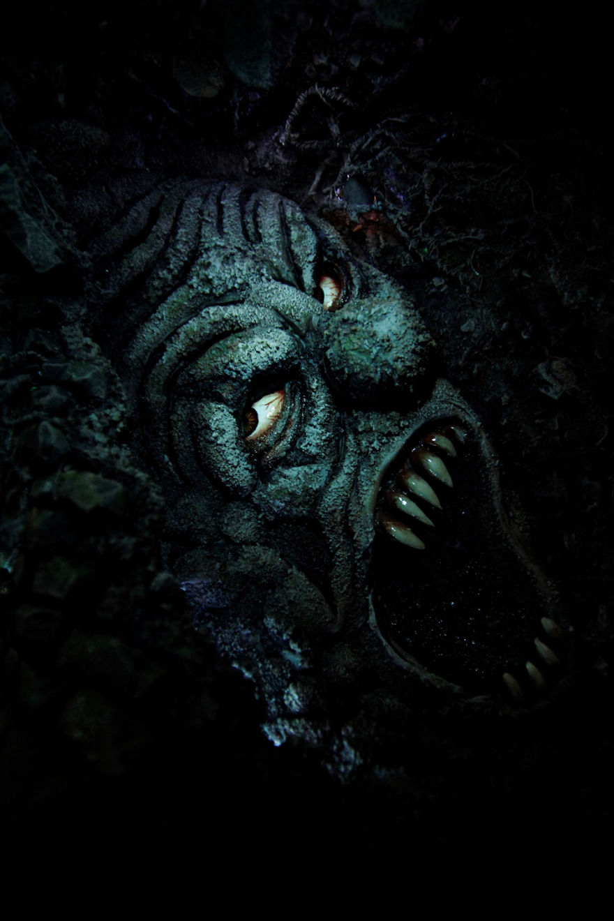 I Rebuilt An Old Stereo Unit As A Tribute To Stephen King's 'It'