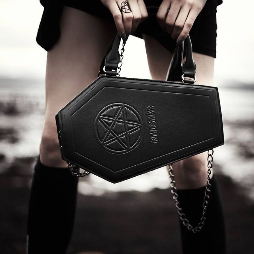 15 Purses That Won't Clash With Your Halloween Costume 15 Purses That Won't Clash With Your Halloween Costume