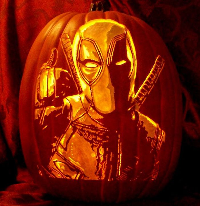 Artist Uses Pop Culture As A Theme To Sculpt His Pumpkins