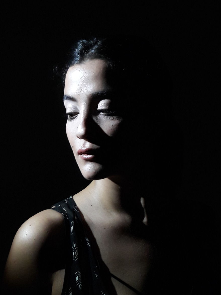 I Made A Photoshoot Only With A Single Flashlight And A Randomly Selected Average Smartphone