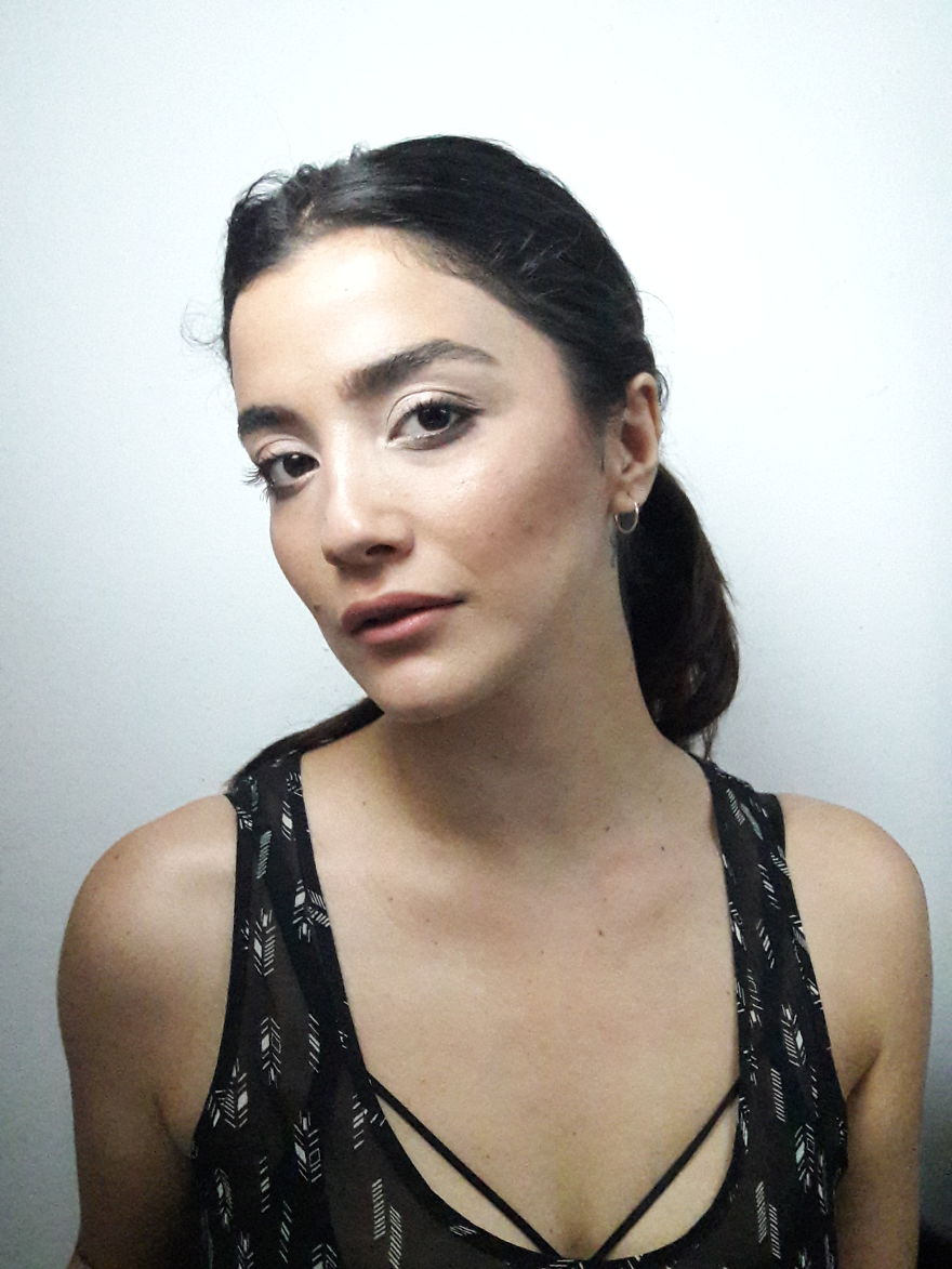 I Made A Photoshoot Only With A Single Flashlight And A Randomly Selected Average Smartphone I Made A Photoshoot Only With A Single Flashlight And A Randomly Selected Average Smartphone