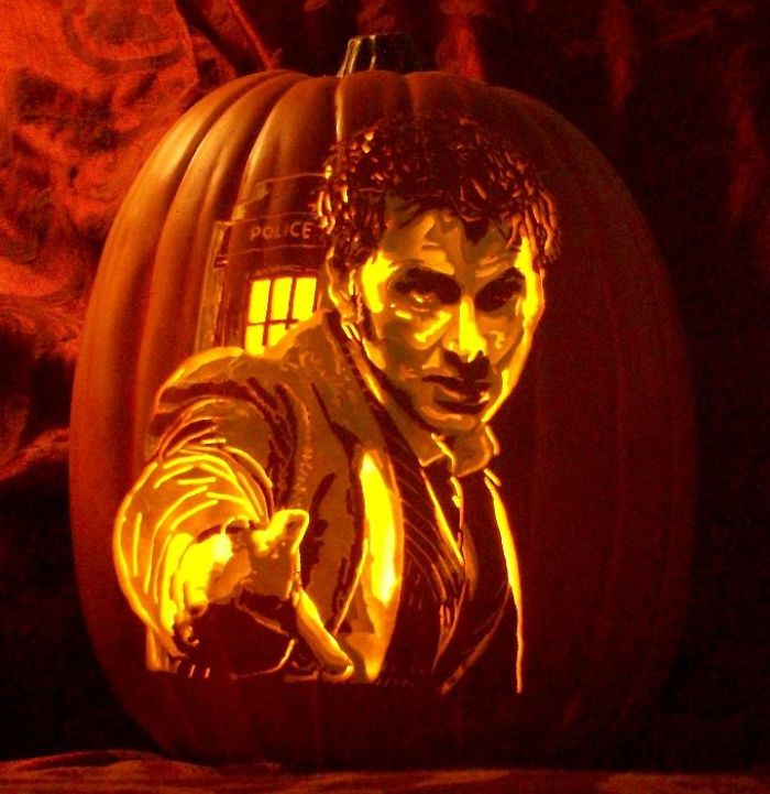 Artist Uses Pop Culture As A Theme To Sculpt His Pumpkins