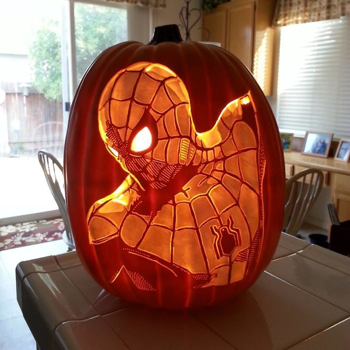 Artist Uses Pop Culture As A Theme To Sculpt His Pumpkins
