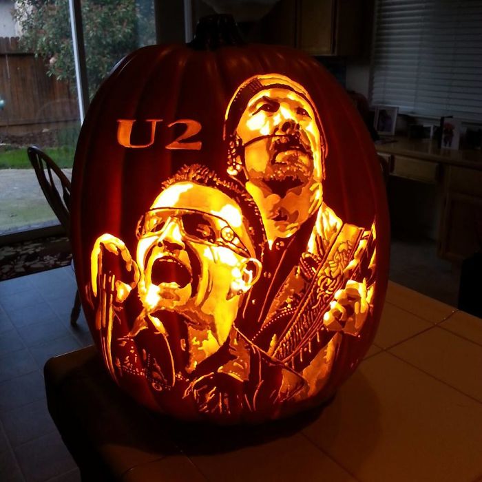 Artist Uses Pop Culture As A Theme To Sculpt His Pumpkins